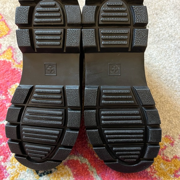 Dr. Martens Black Combs Boots - Picture 3 of 6